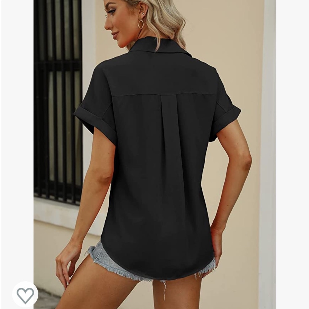 Black shirt sleeve shirt